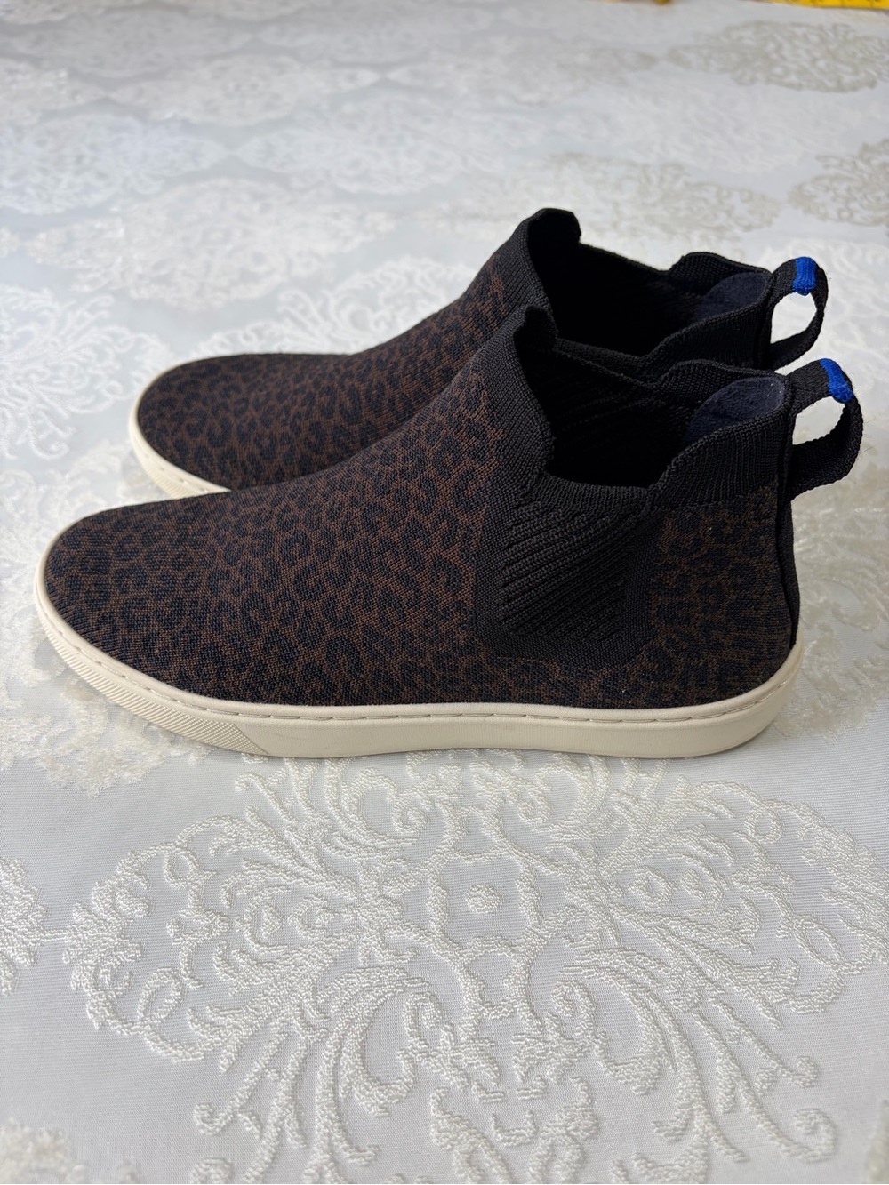 Rothy’s The Chelsea Ankle Boot Espresso Spot Leopard Print Slip On Size 7 - Picture 2 of 15